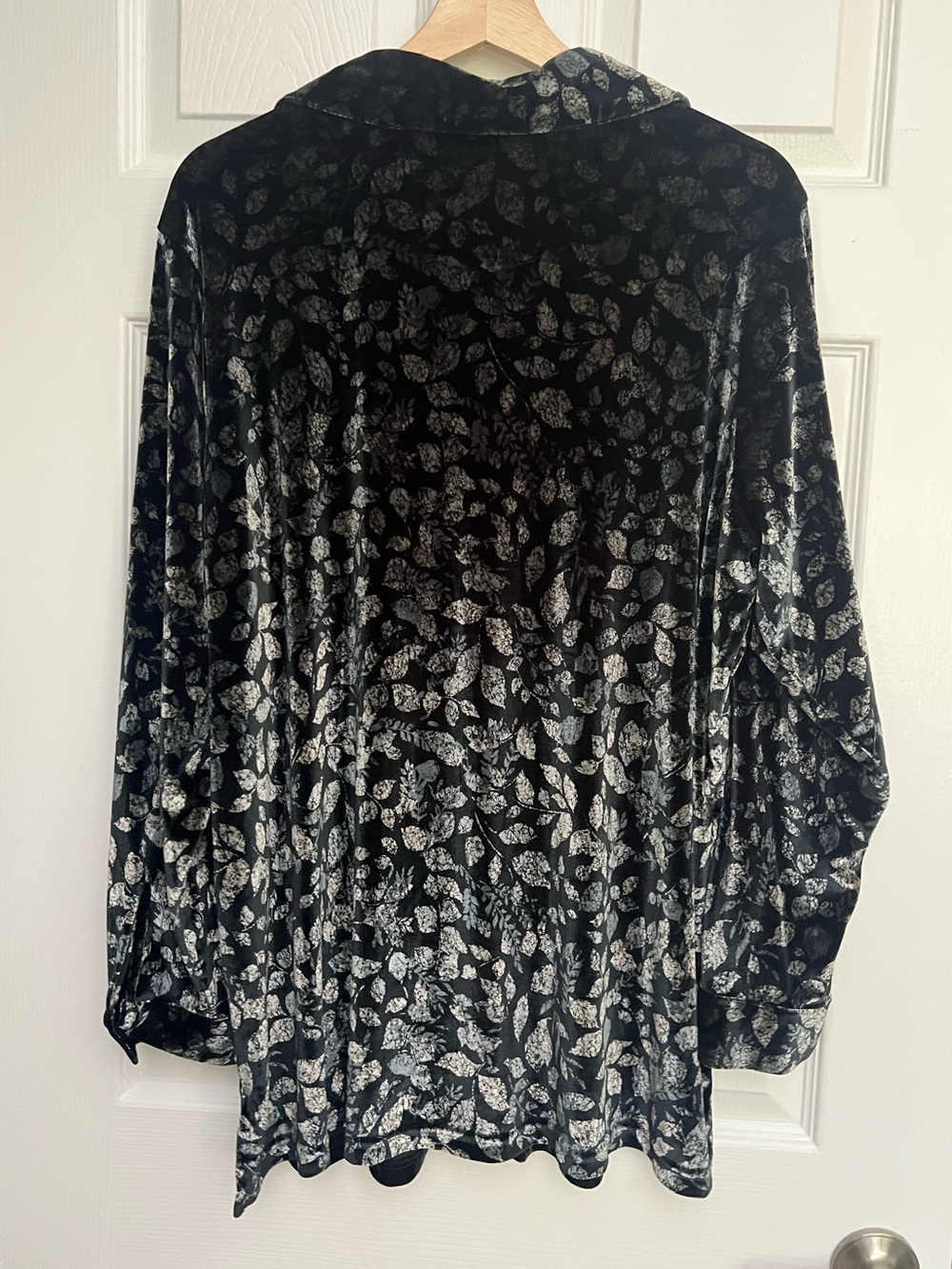 Denim & Co Velvet Leaf Print Button Down Blouse - Picture 7 of 9